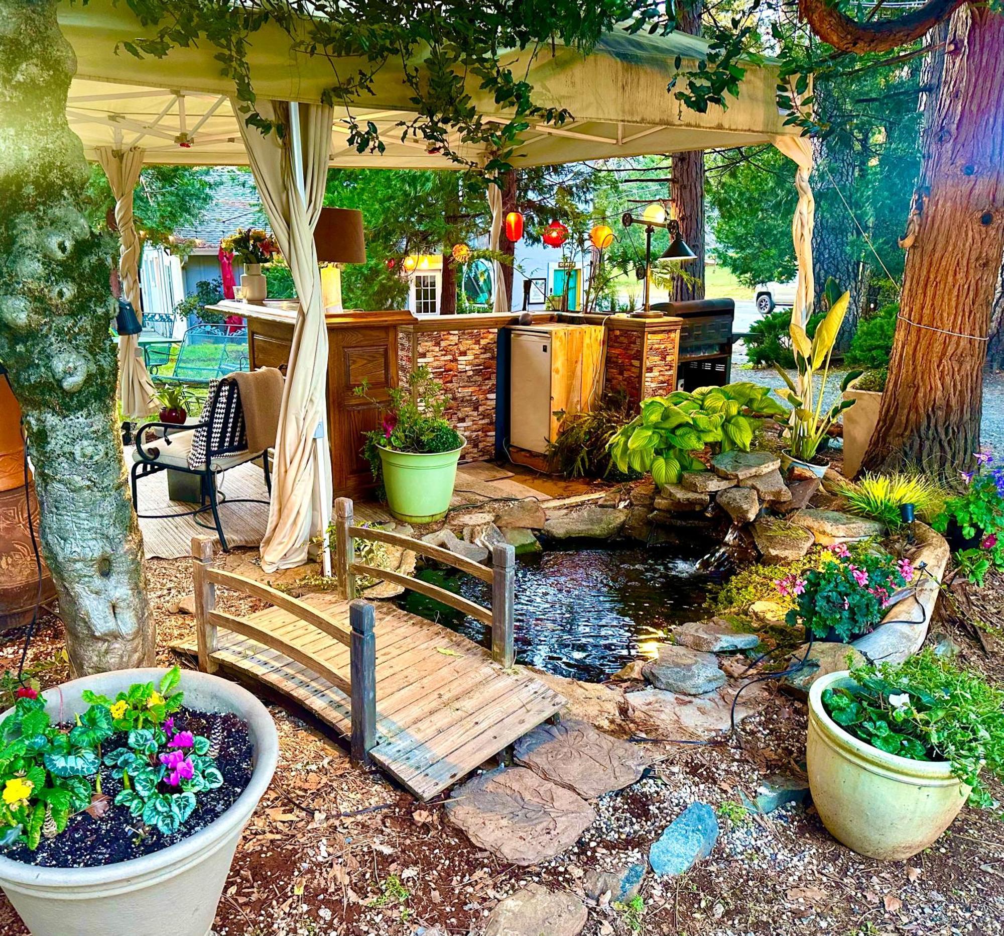 The Pines Inn And Cottages Grass Valley Exterior photo