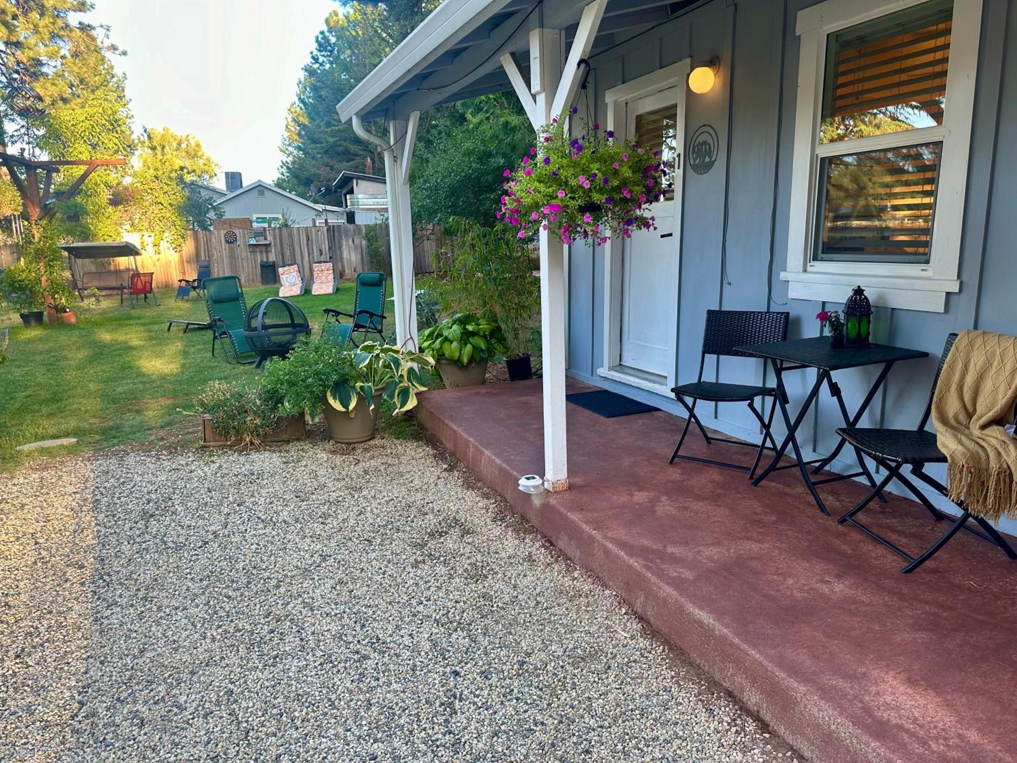 The Pines Inn And Cottages Grass Valley Exterior photo