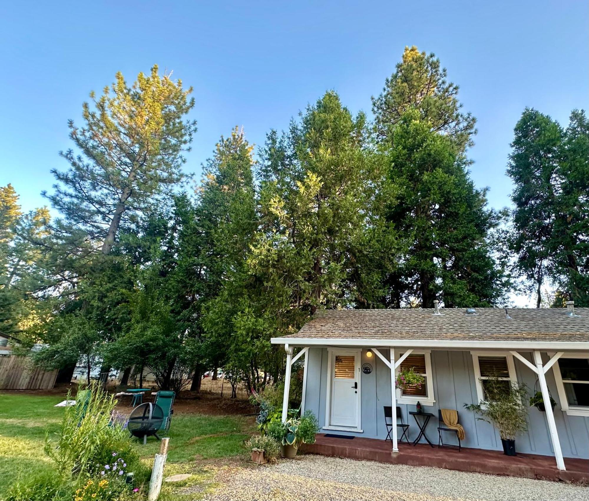 The Pines Inn And Cottages Grass Valley Exterior photo